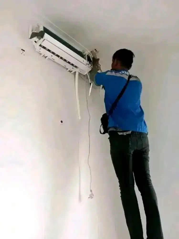 Service AC panggilan, pompa air, mesin cuci dan kulkas