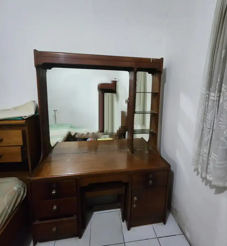Meja Rias Jati Lama