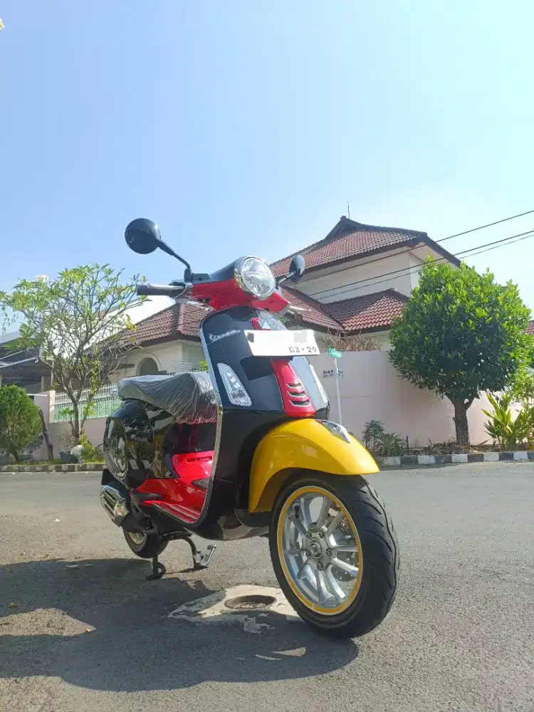 Vespa Primavera Iget 150 ABS X Mickey Mouse Disney Edition 2023