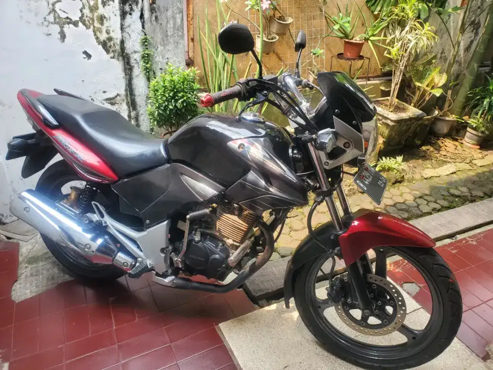 Honda Tiger Revo 2012 Merah Orisinil.