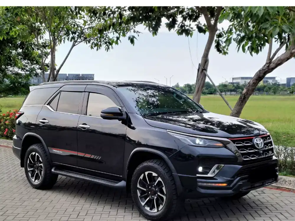 Toyota Fortuner 2.4 VRZ TRD 2020 2021