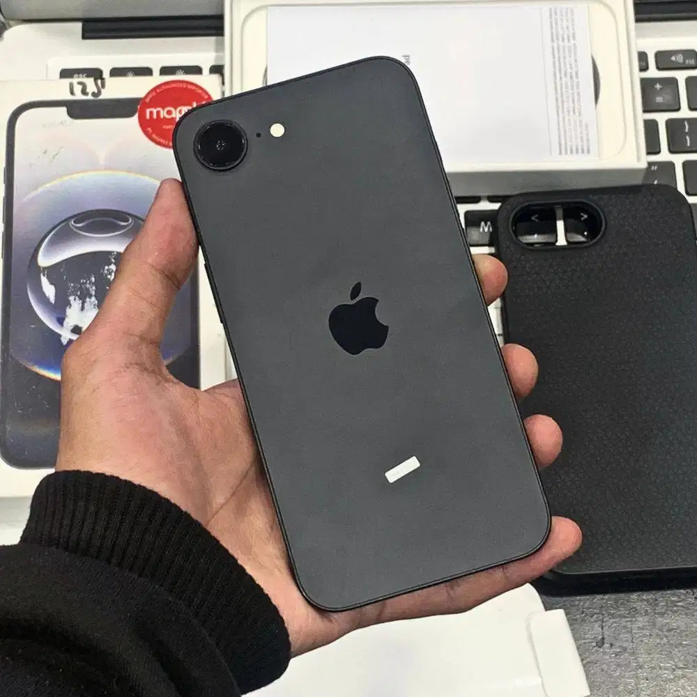 BH 100% IPHONE 16 E 128GB BLACK RESMI ID/A LENGKAP