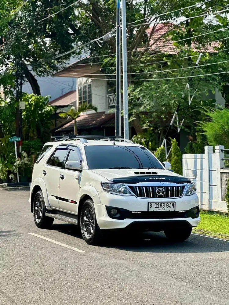 Fortuner VNT TRD 2015 istimewa