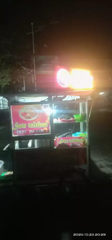 Gerobak dagang 3 roda