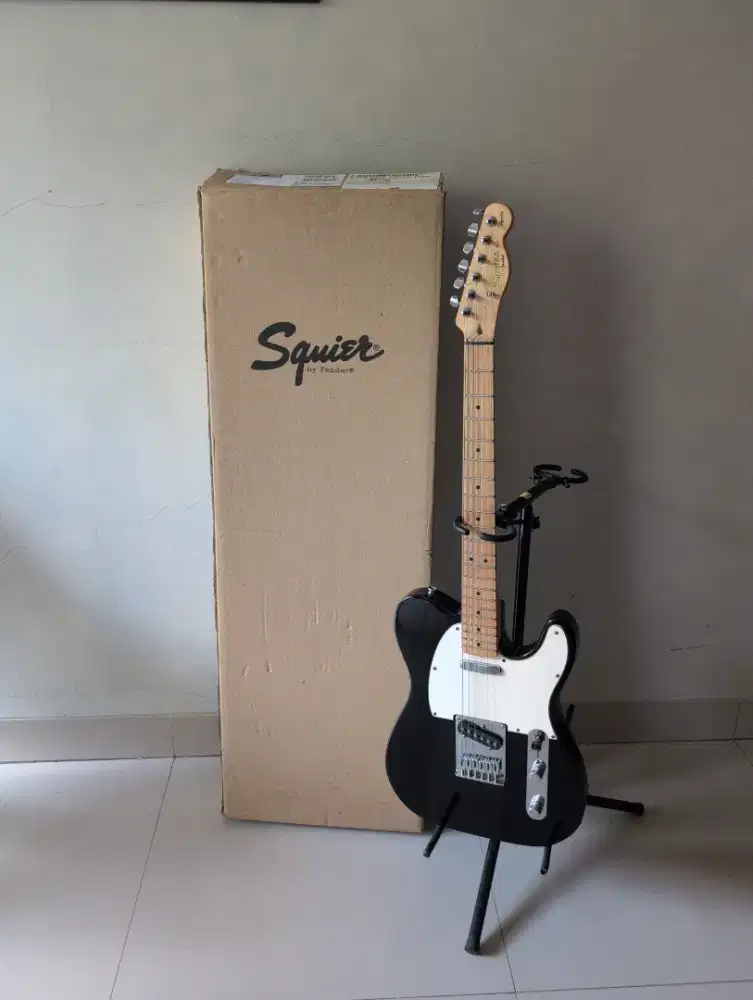 Gitar Squier Affinity Telecaster - Hitam/Black