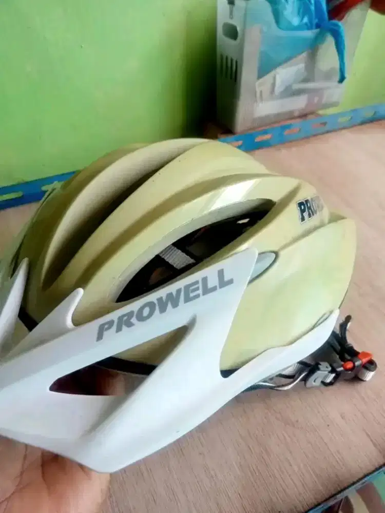 Helm sepeda Prowell size L