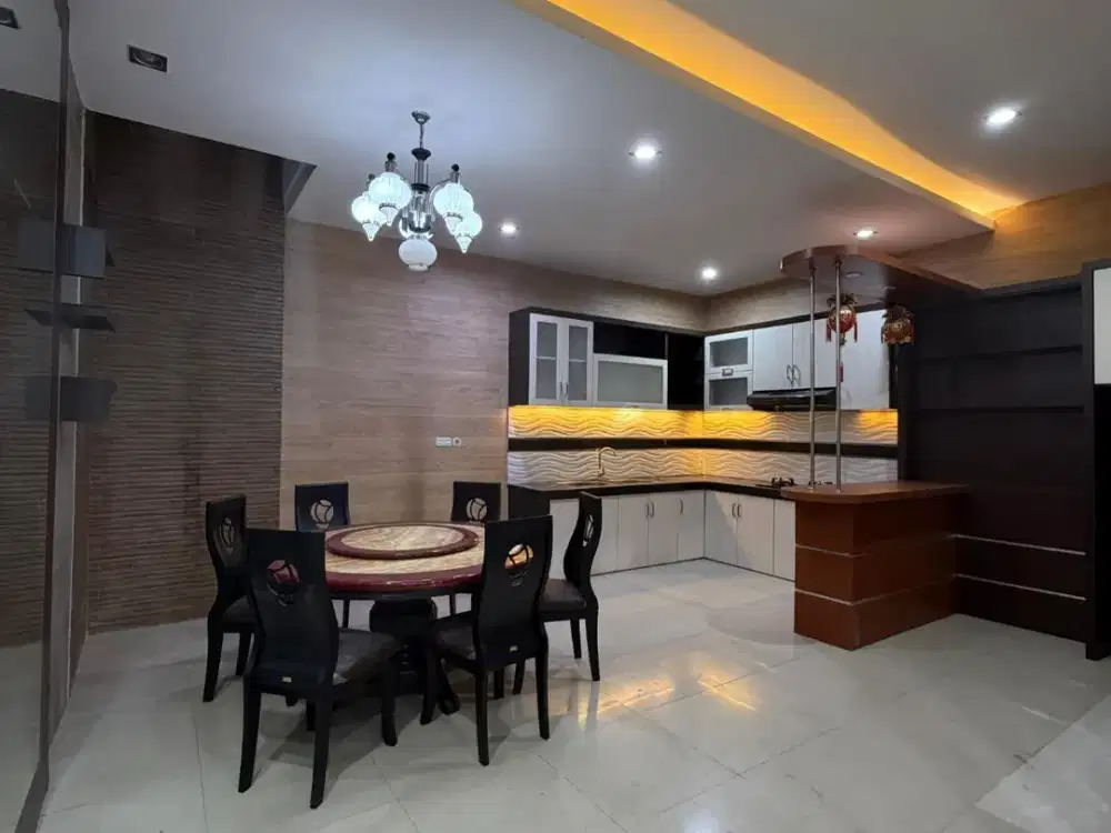 Dijual Villa Komplek Mutiara Palace Full Furnished Medan