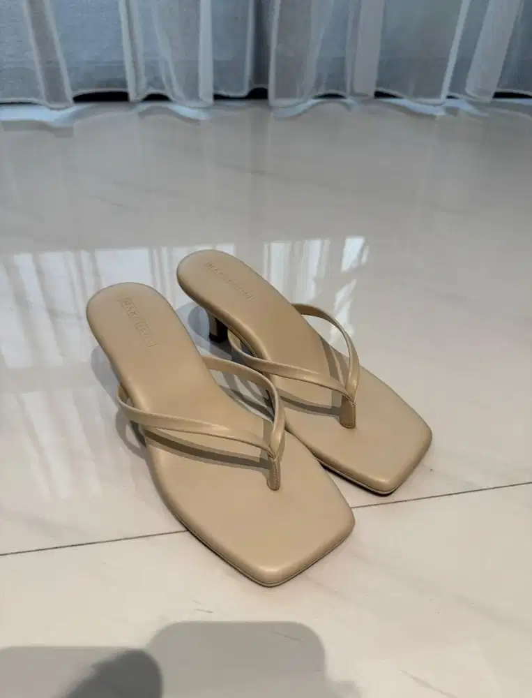 NAKEDSOL AMBER HEELS (OAT)