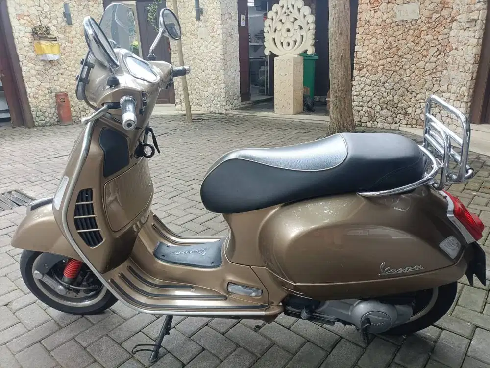 Dijual Vespa GTS 300 SS