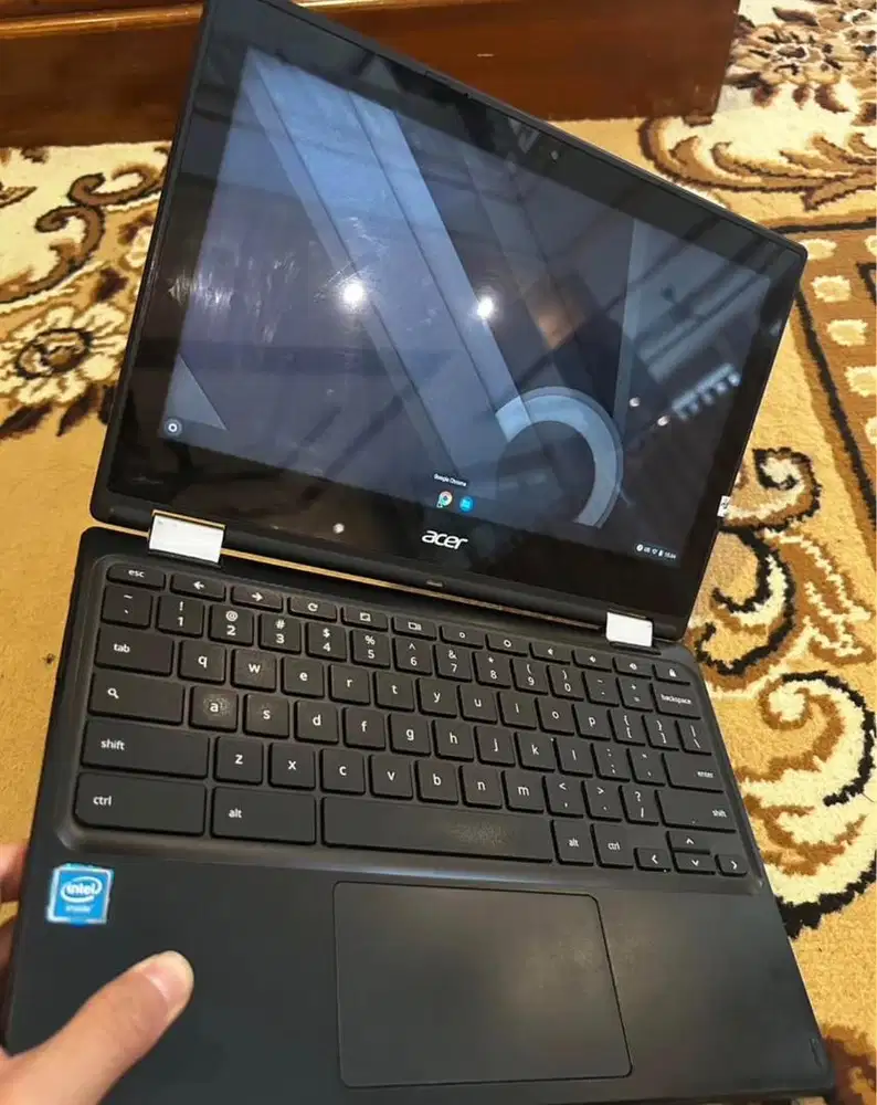 Crombook acer layar sentuh