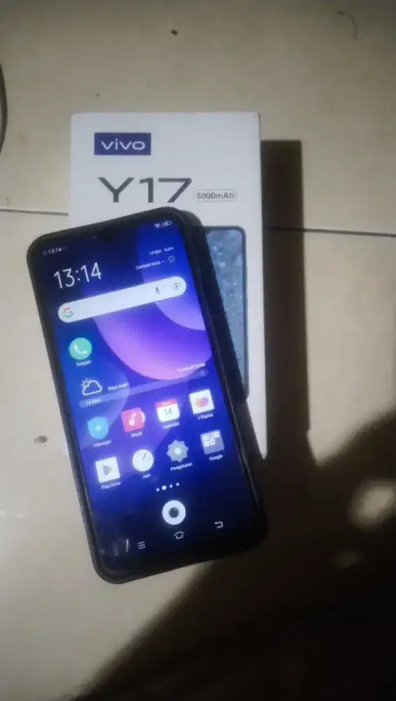 Vivo y17 ram 8/256