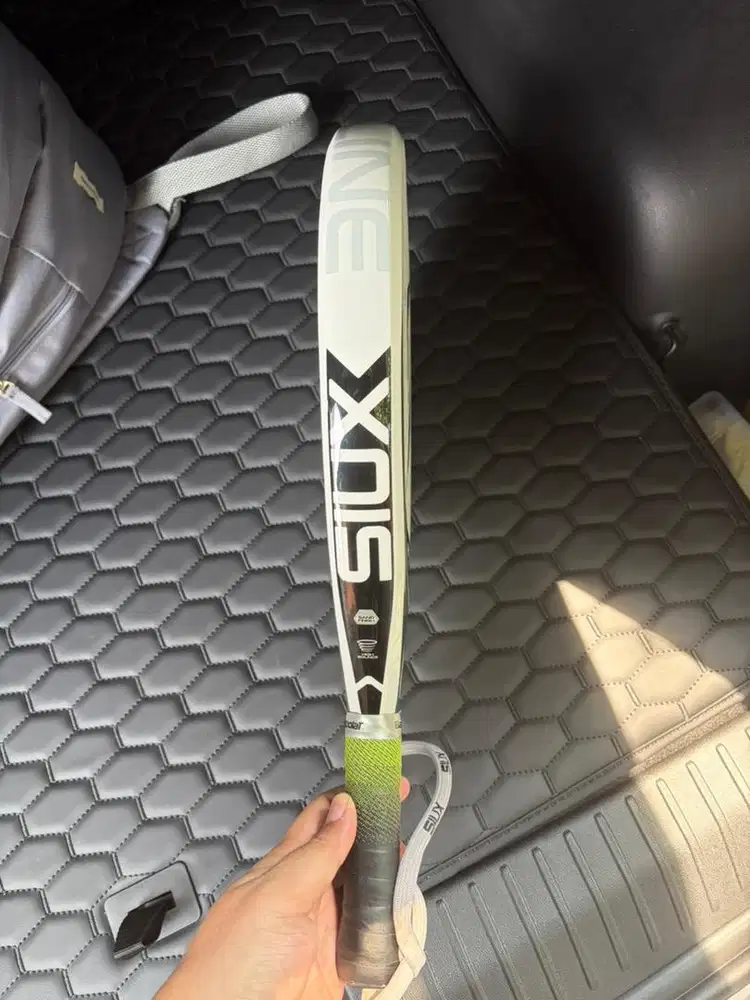 Jual raket padel Siux