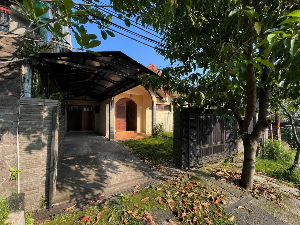 DIJUAL – Rumah Semi Furnished Strategis Dekat Summarecon