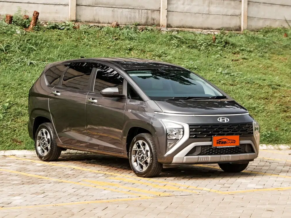 [Low KM11rb] Hyundai Stargazer Prime Captainseat AT 2022 / 2023 Abu