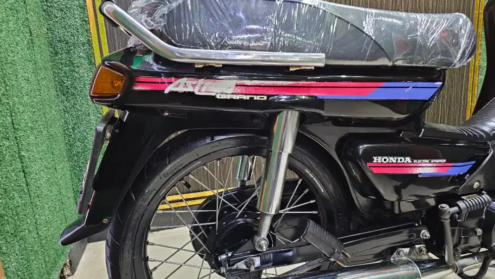 UD ENY MOTOR-HONDA ASTREA GRAND TAHUN 2000