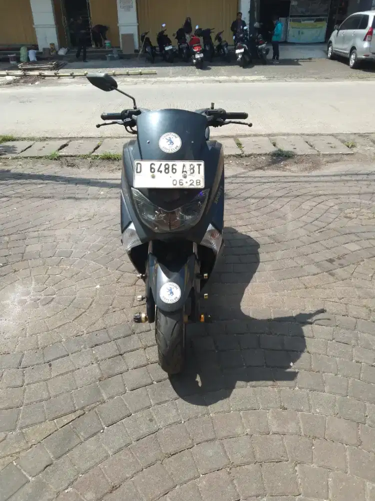 Nmax hitam 2018