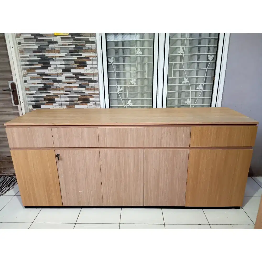 MEJA KABINET CUSTOM/ LEMARI KABINET CUSTOM