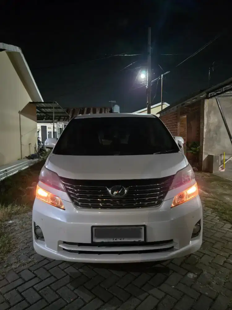 VELLFIRE Z  siap pake kondisi bagus