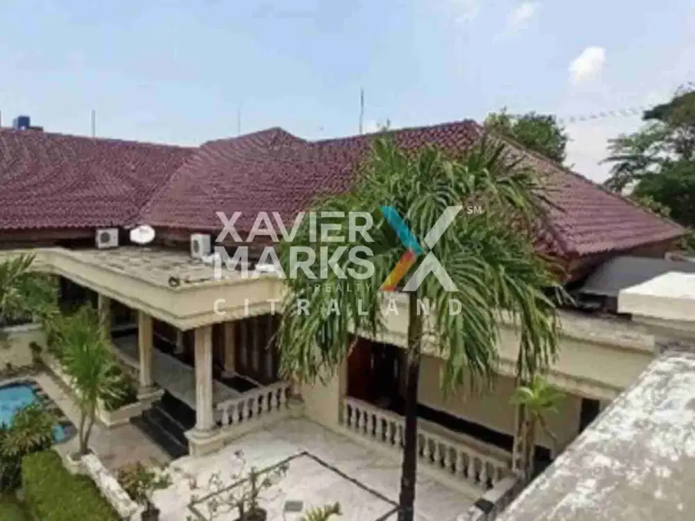 Rumah Mewah High Quality Jemur Andayani, Ada Kolam Renang