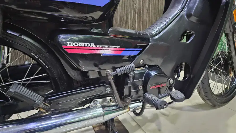 UD ENY MOTOR-HONDA GRAND TAHUN 2000 ORIAN