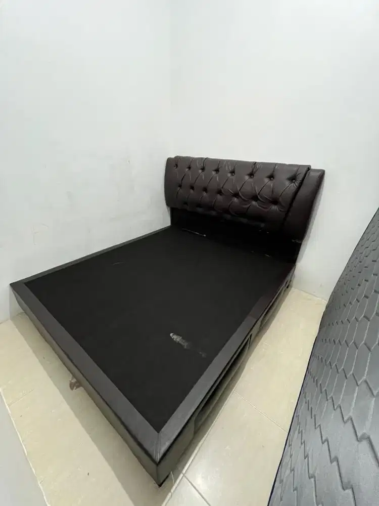 Dipan Kasur 180x200