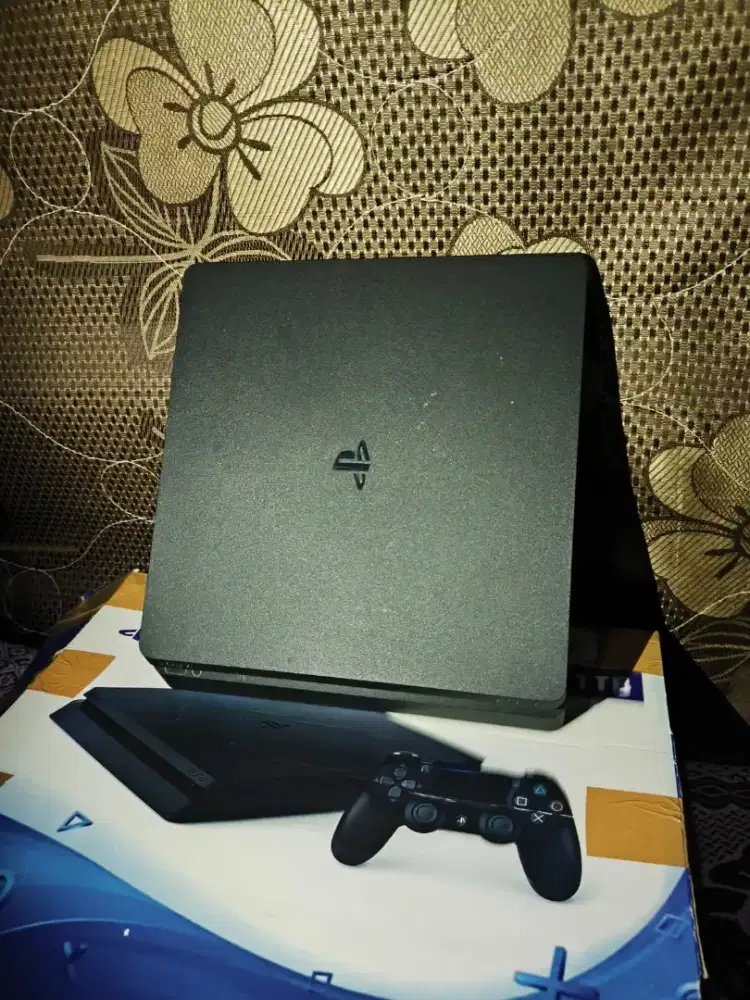 PS4 slim 1TB ori