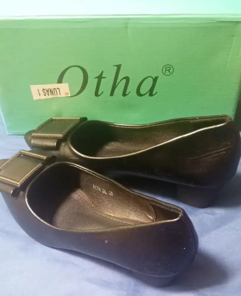 Otha Sepatu Wanita