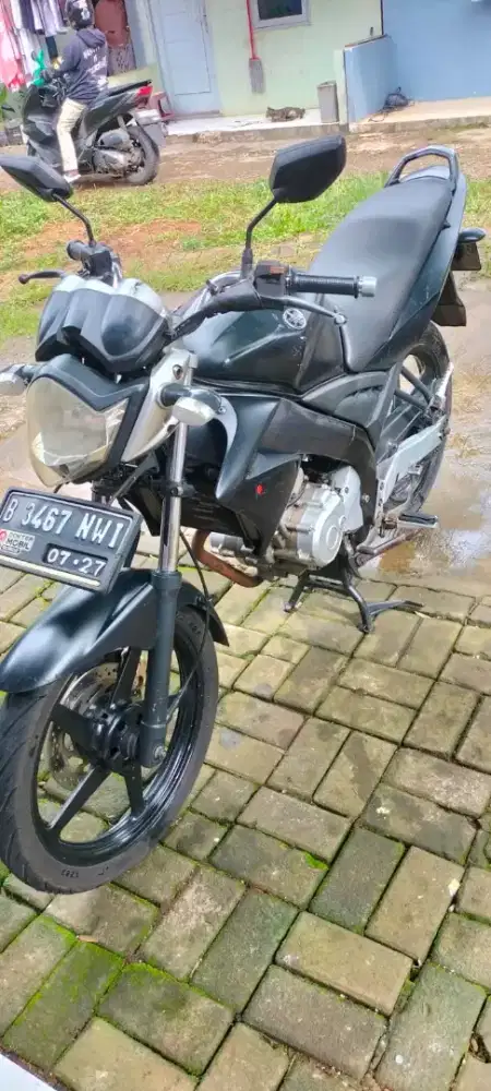 Batu temen jualin motor nya yg udah bayak motor
