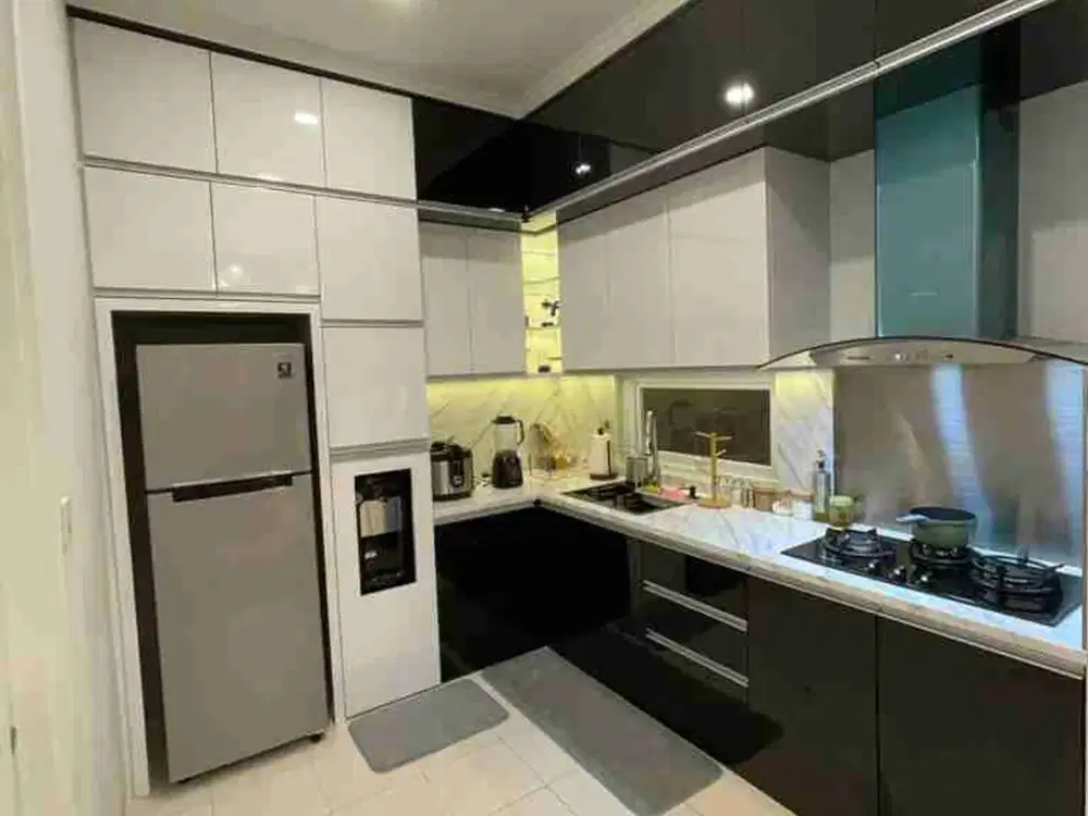 Jual cepat Rumah hook mewah 4 lantai di Sunter Paradise Jakarta Utara