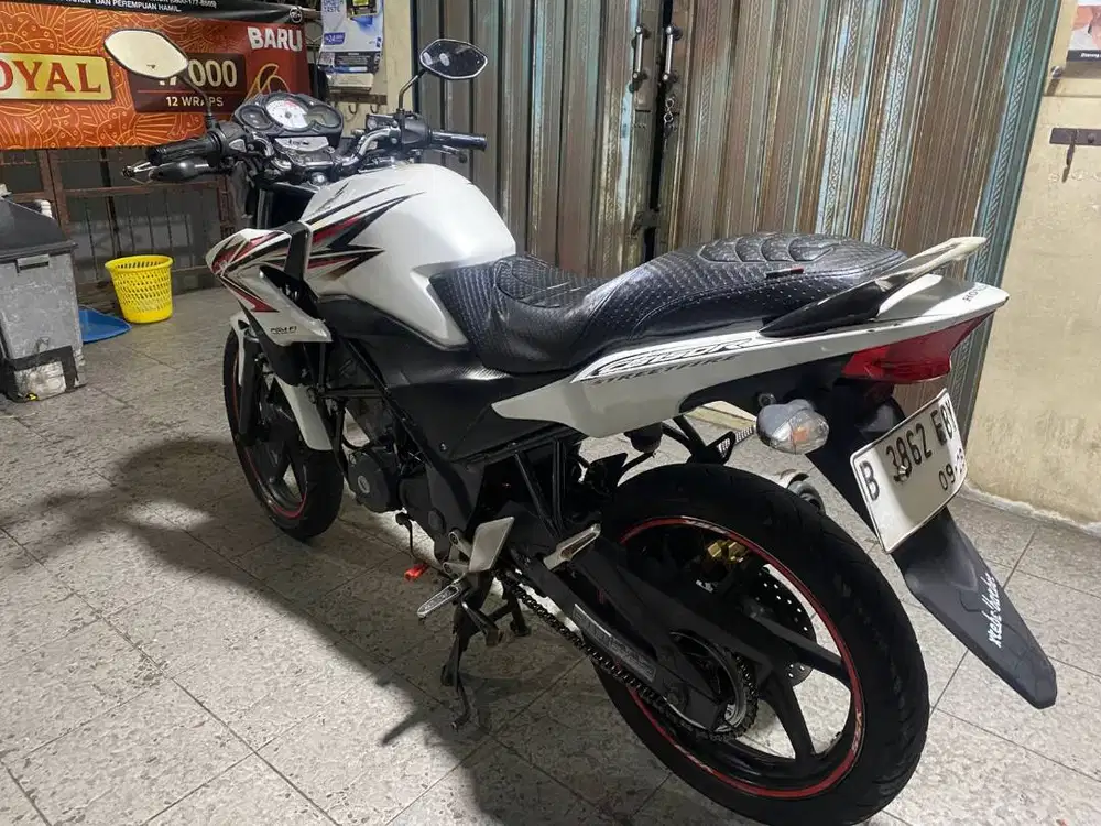 HONDA CB150R STREETFIRE TAHUN 2013