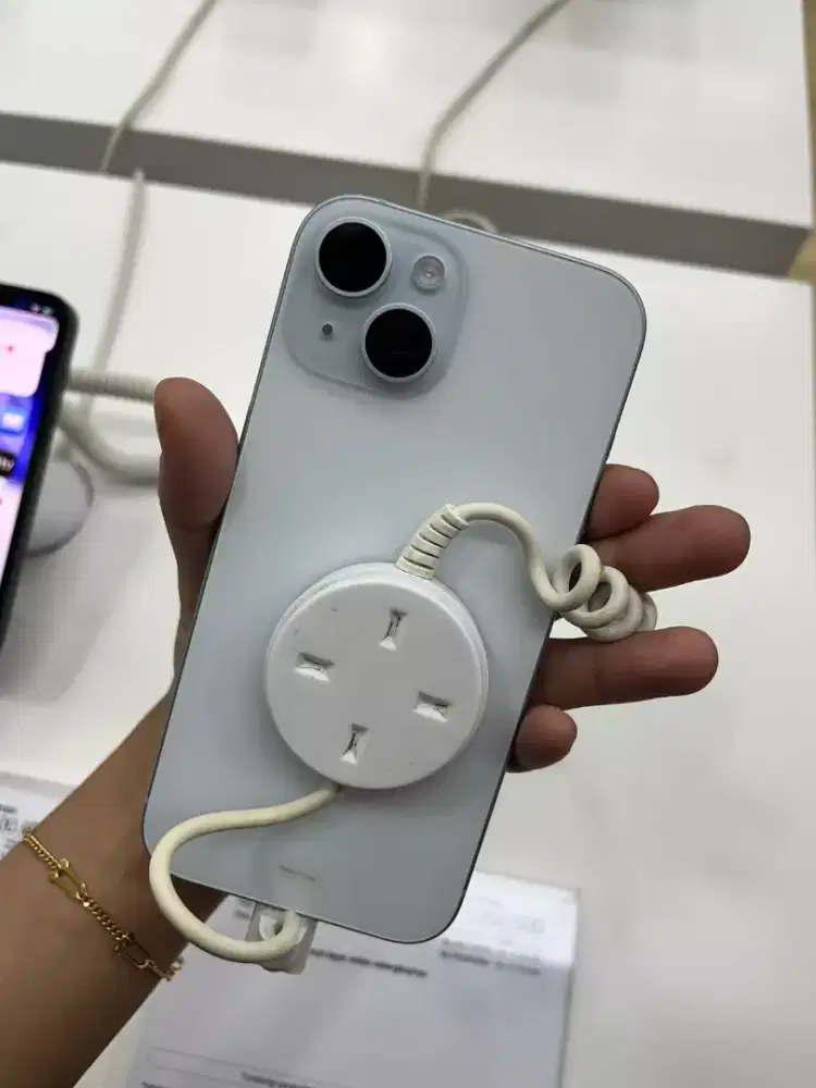 Kredit iPhone 15 128Gb Resmi iBox cicilan tanpa kartu kredit