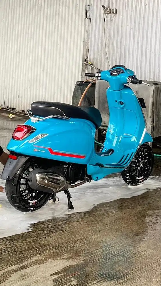 vespa sprint blue audes