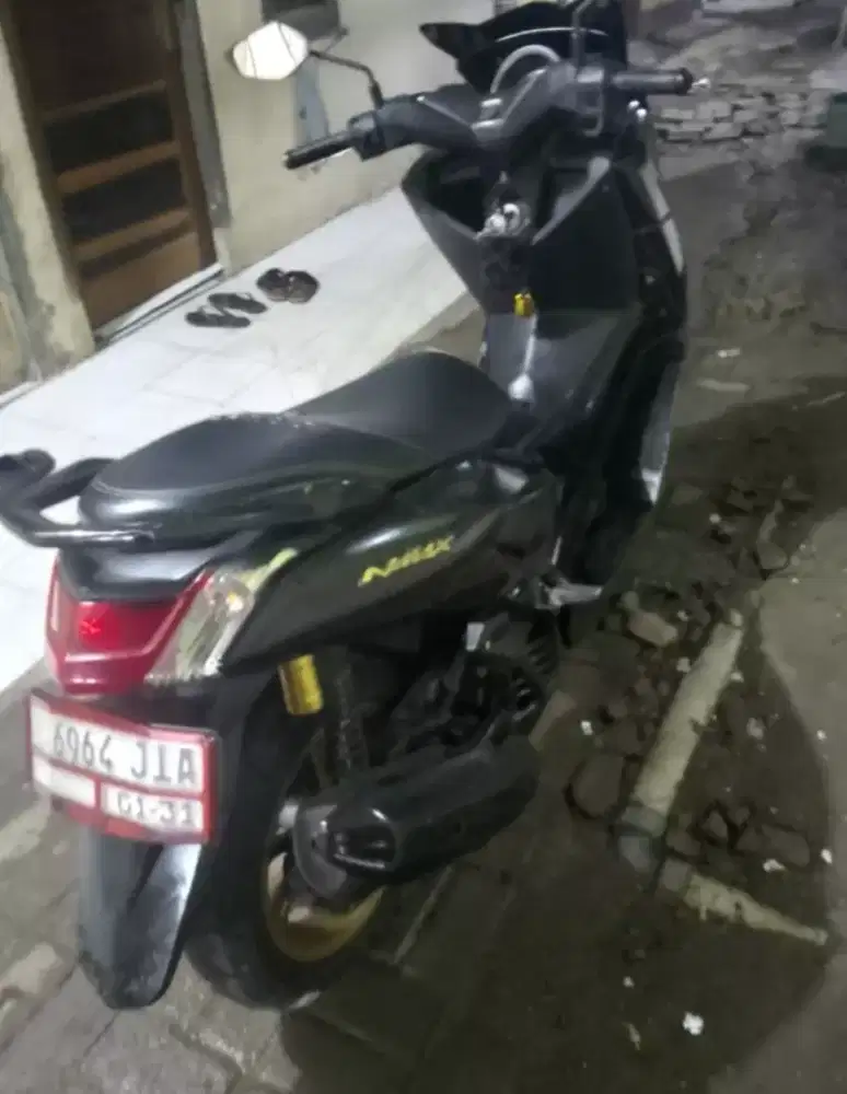 Di jual nmax 2016 hitam abs