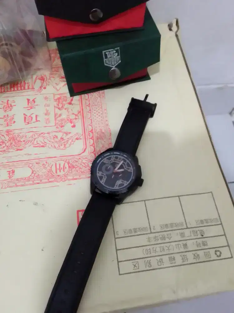 Jam tangan pria