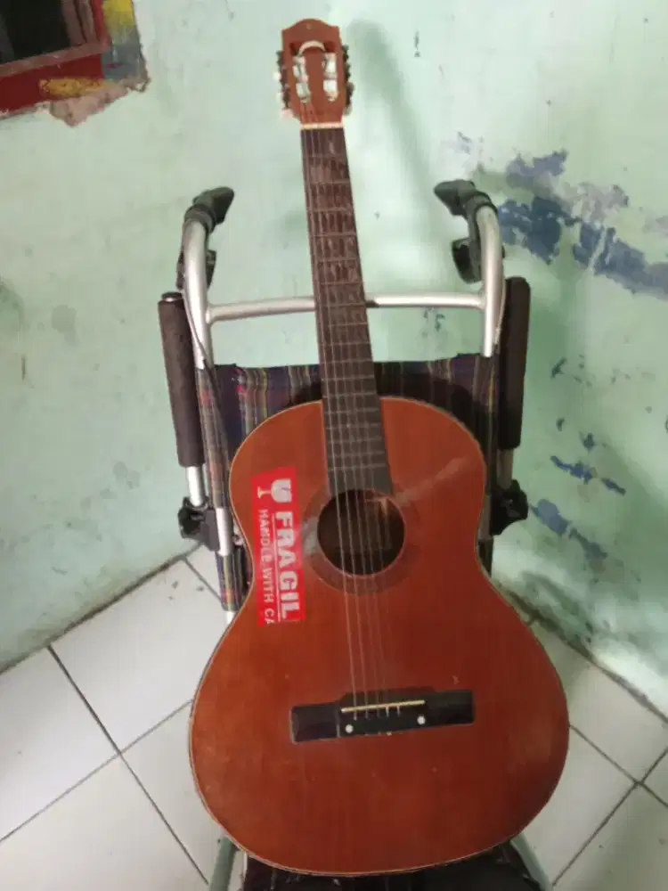 Gitar yamaha senar gada satu