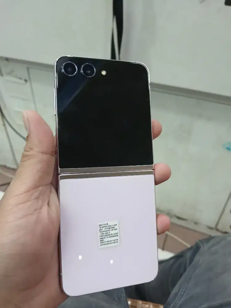 Samsung galaxy Z flip 5 8/256 5g full