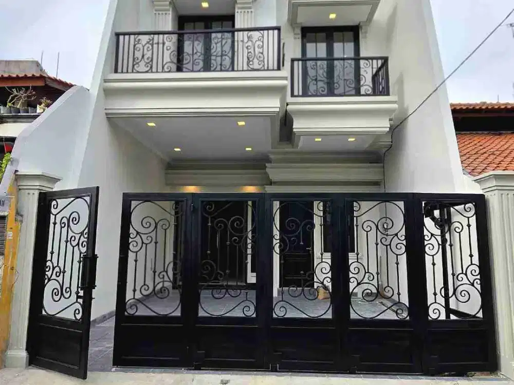 rumah baru design klasik dalam komplek di Rawamangun Jaktim