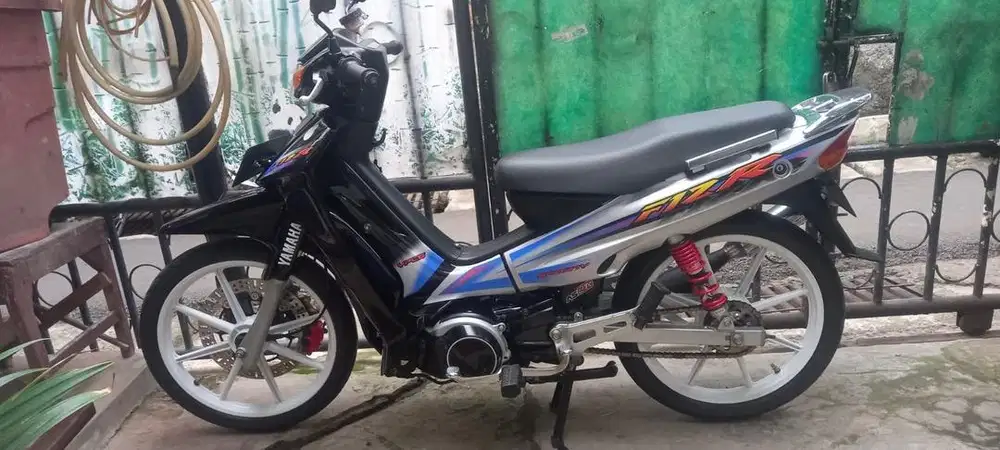 F1ZR full cluth