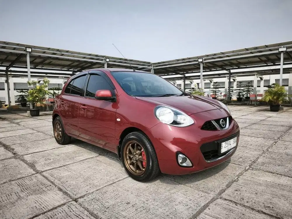 Nissan March XS 2014