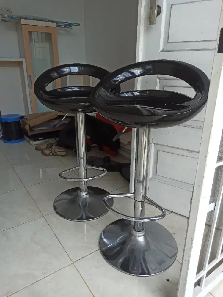 Kursi Bar Warna Hitam