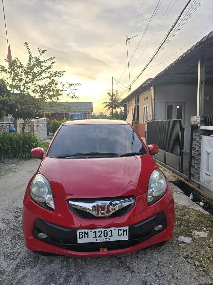 Dijual honda brio e manual 2014 dp 10jt