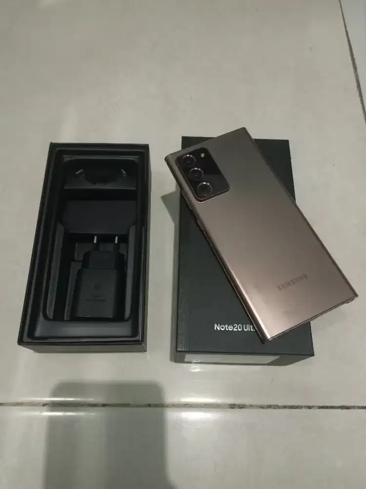 Samsung galaxy note 20 ultra 8/256 sein Fullset no minuss