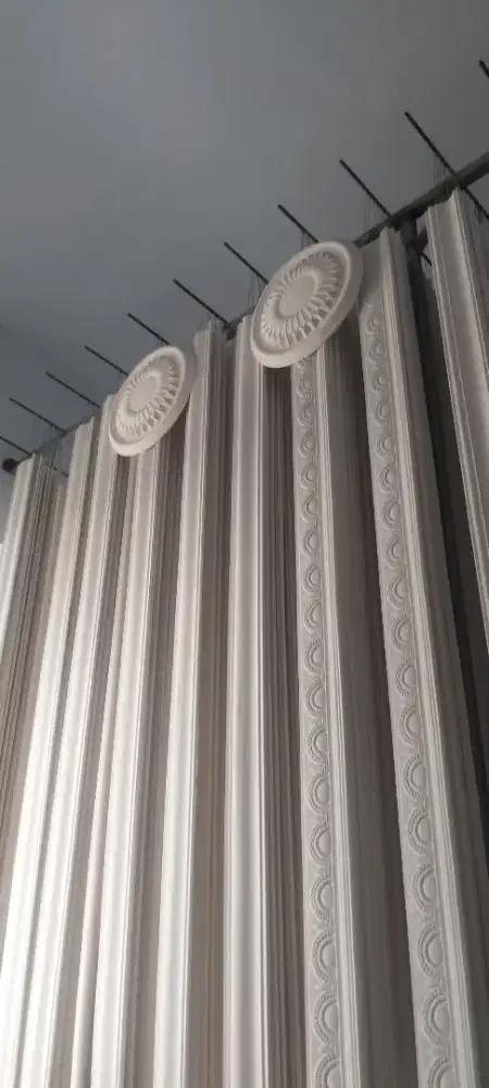 Lis plafon atau lis gypsum