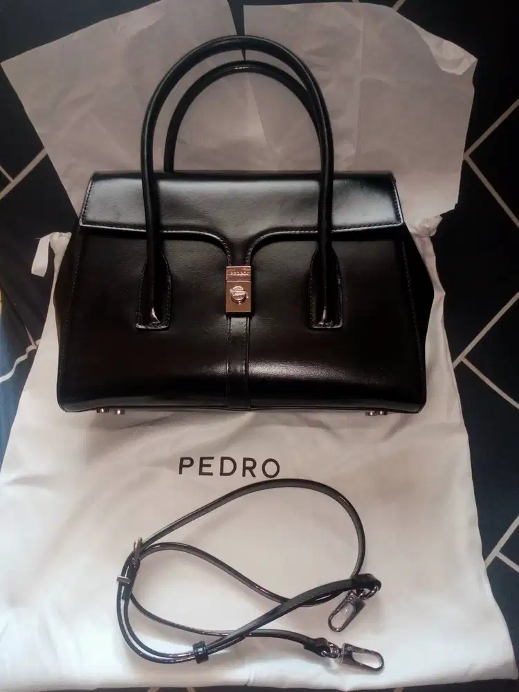Tas Pedro hitam