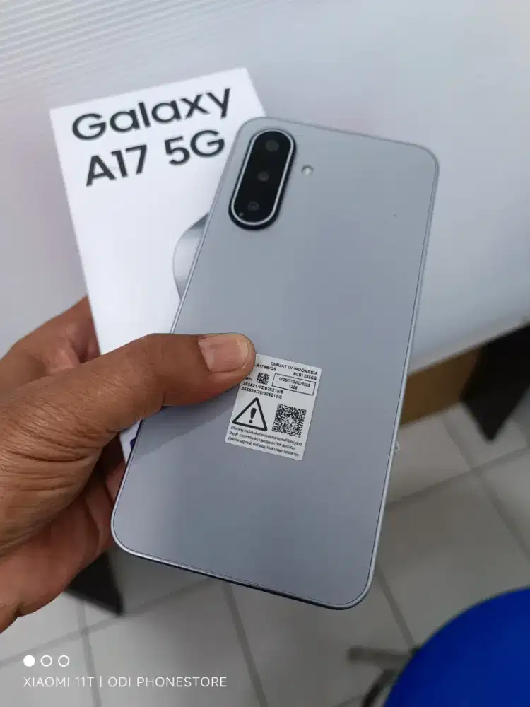 Samsung a17 5g 8/256 mulus seperti baru dan lengkap pemakaian 1 bulan