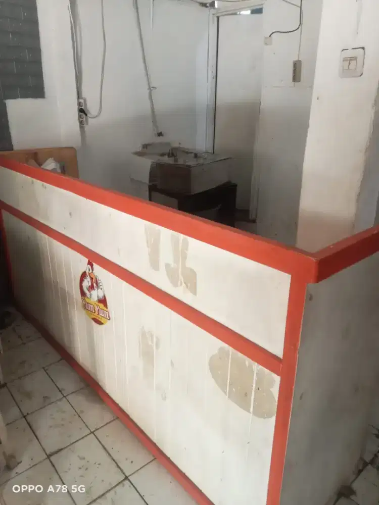 Meja mini bar kasir