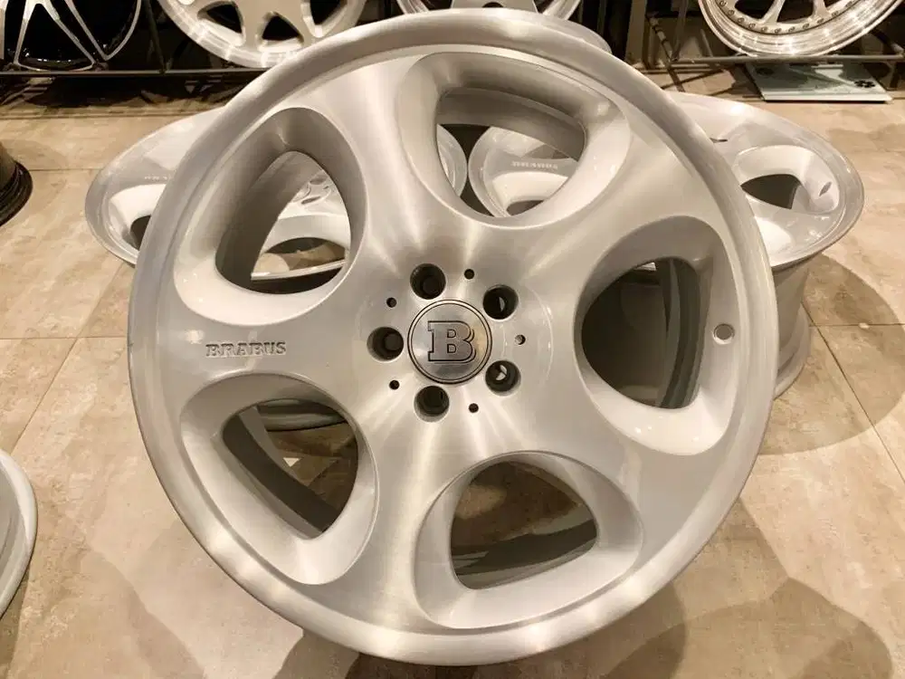 Velg Brabus Monoblock IV, R-20, Lebar 9.5, PCD 5x112