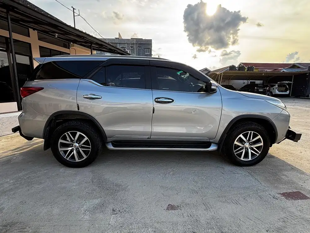 Jual Fortuner 2016 Silver