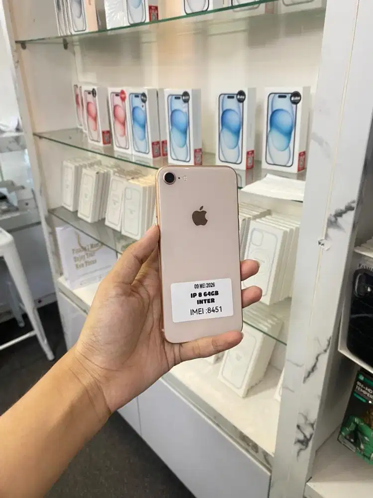IPHONE 8 64GBFULLSET NOMINUS MENERIMA TT/KREDIT