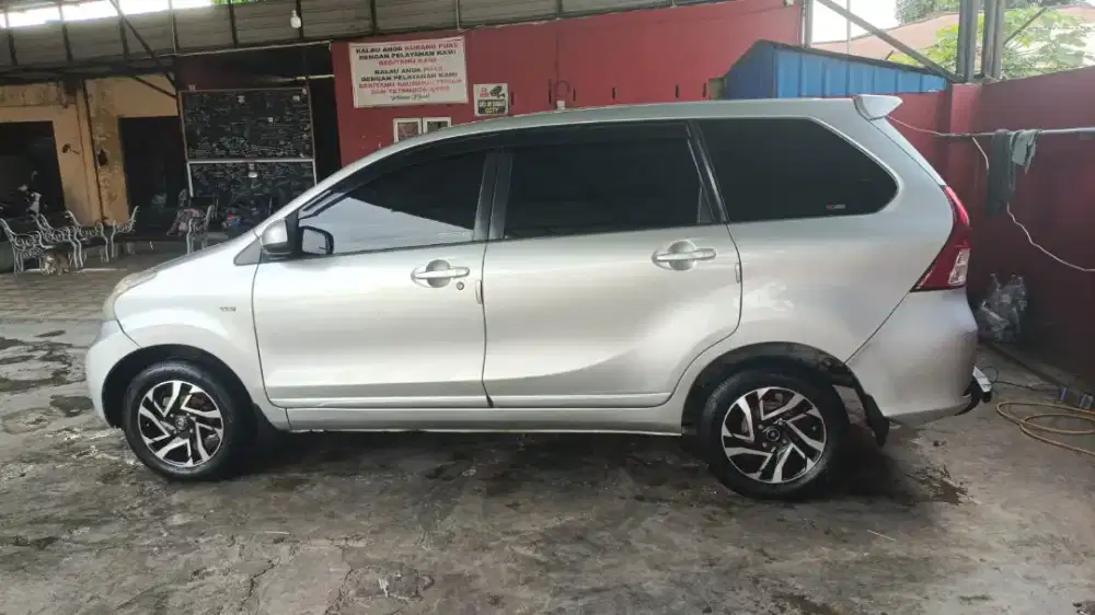 Toyota Avanza 1.3 G M/T 2014 Silver Istimewa Mesin sehat.